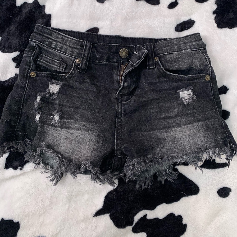 Selling black shorts got them from Amazon 7 months ago only wore once